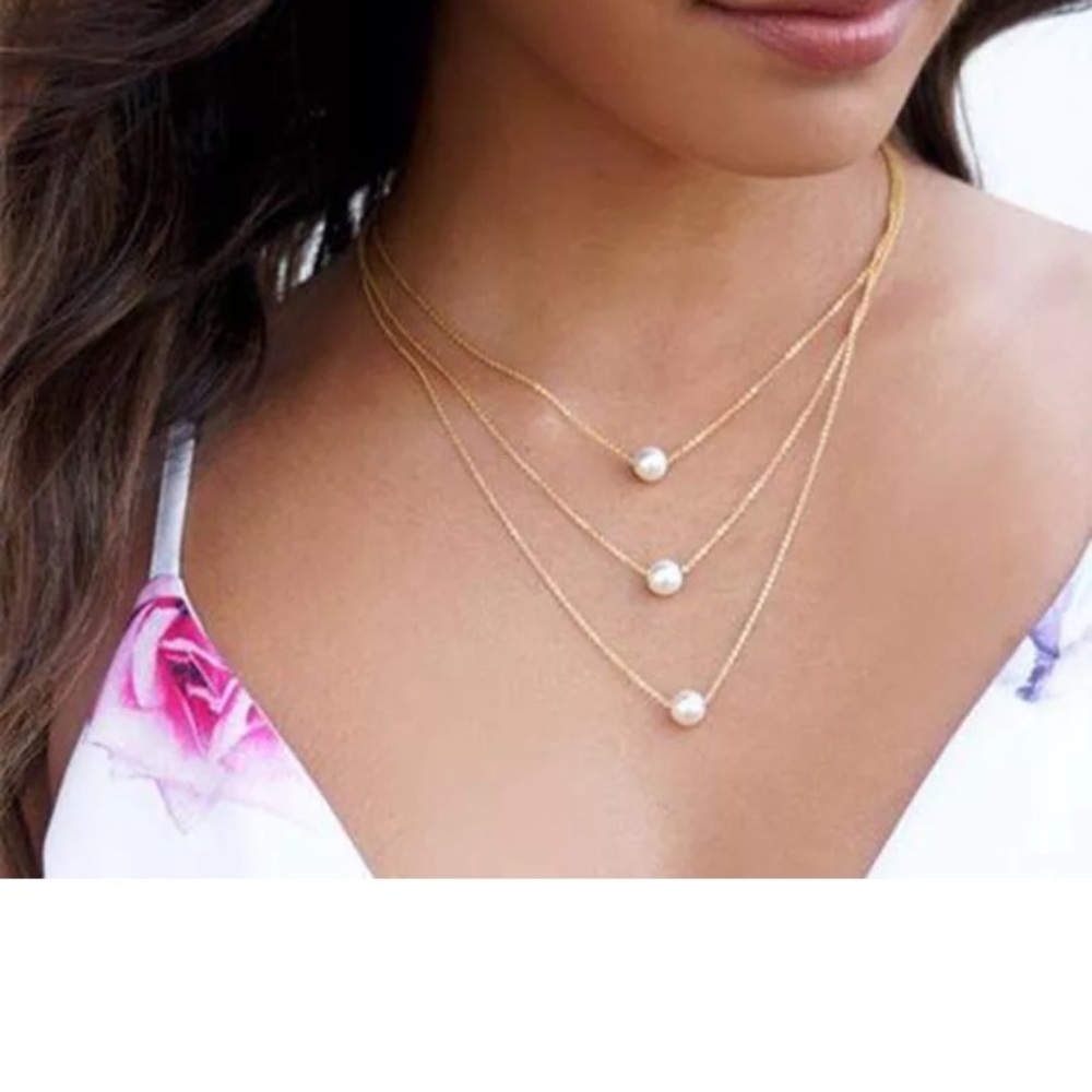 Layer Pearl Necklace - Picture 2 of 5